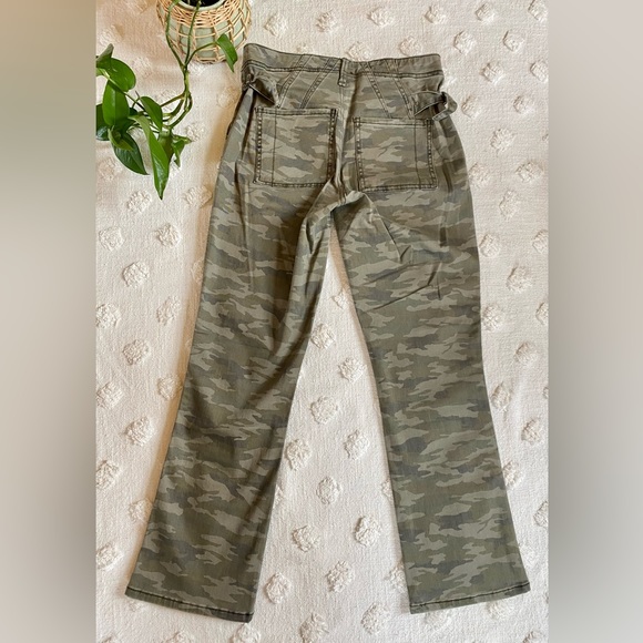 Anthropologie Green Cargo Utility Cropped Camo Pants Relaxed Casual - Picture 2 of 12